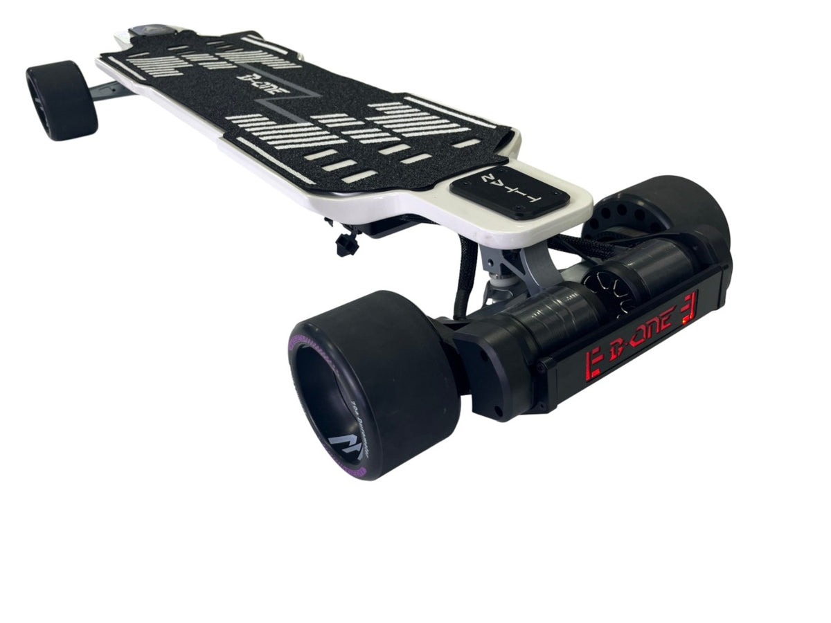 Titan PRO Electric Skateboard Boneeboard