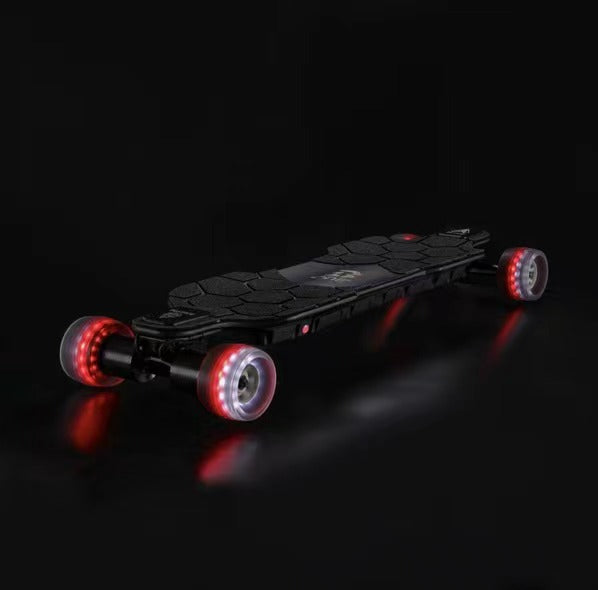 High-speed electric skateboard with 52km range